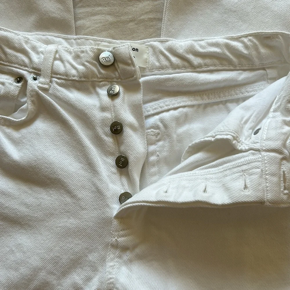 ✨ REFORMATION BUTTON FLY STRAIGHT LEG JEANS IN VINTAGE WHITE SZ 26/27 - Picture 7 of 8